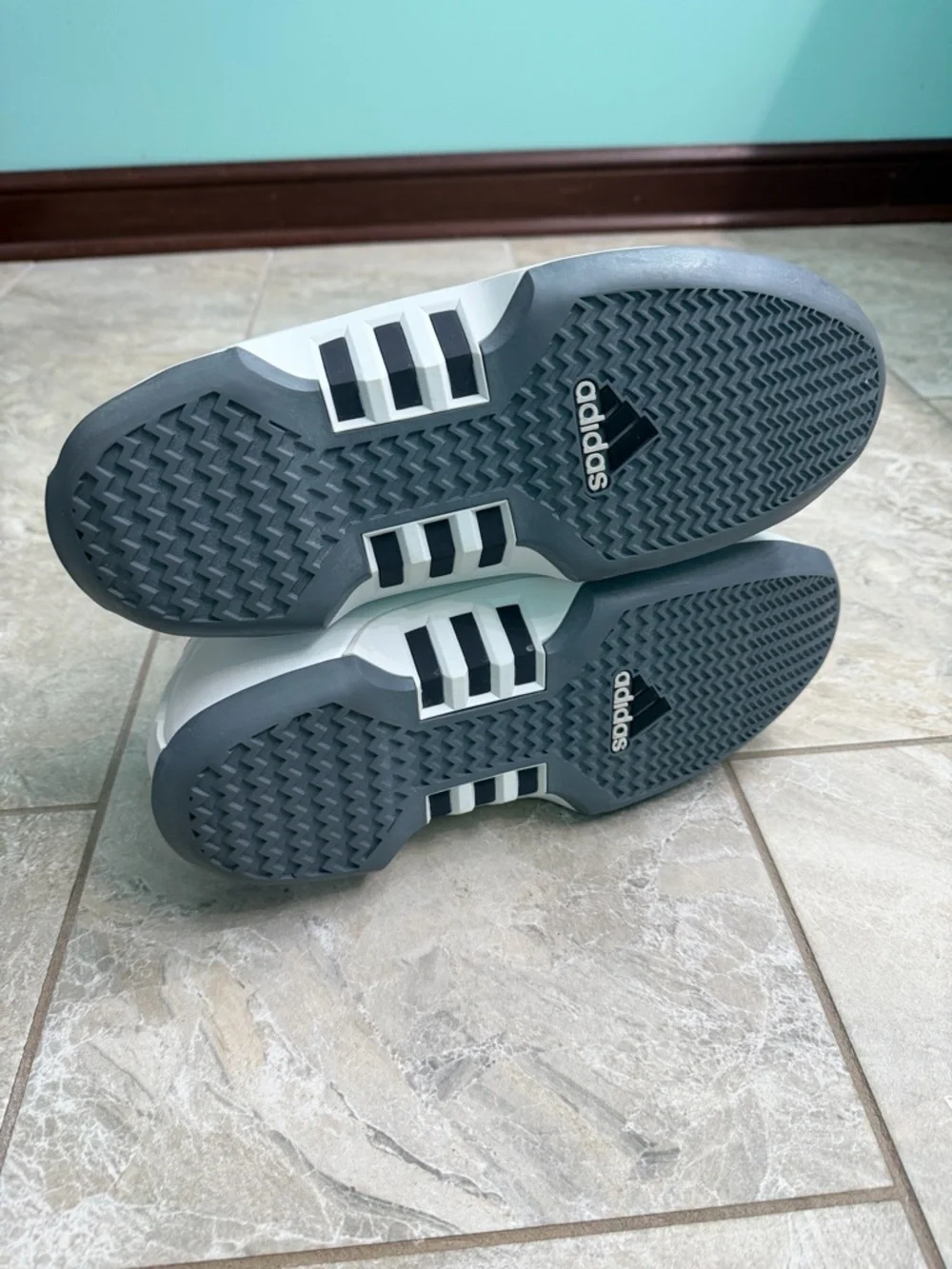 2001 adidas Kobe Two White Men's Sneakers